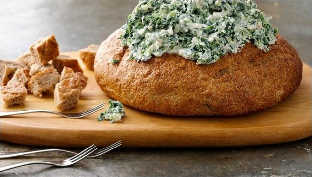 bread-bowl-spinach-dip-knorr